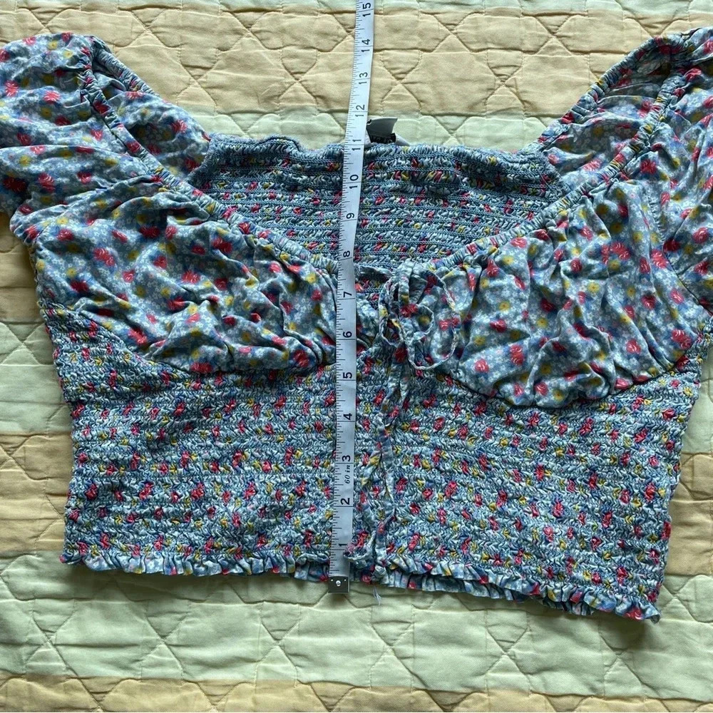 American Eagle Smocked Floral Crop Top- Size L - Picture 11 of 11